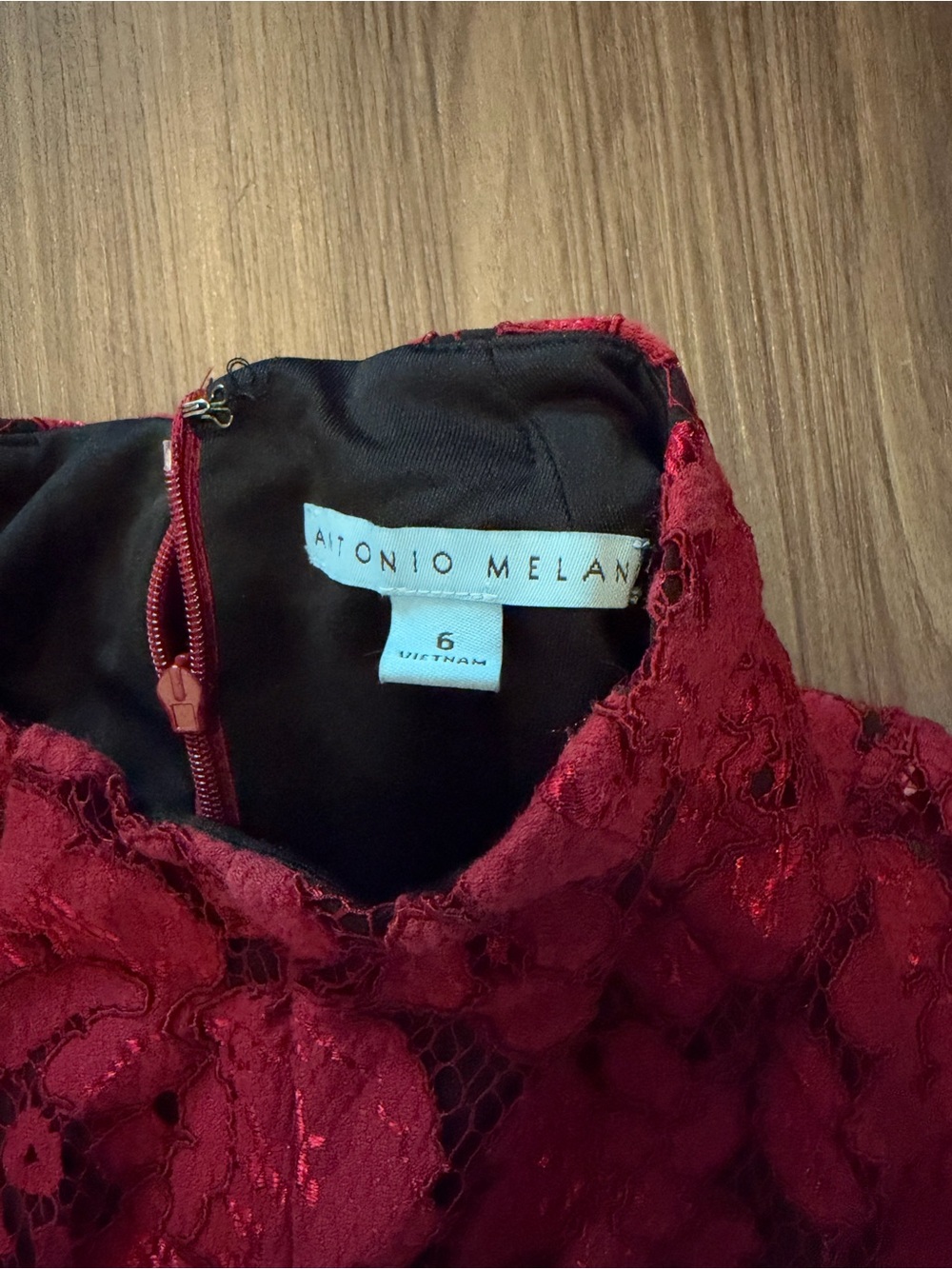 Women's Jacket Subcategory Classification - Picture 3 of 3